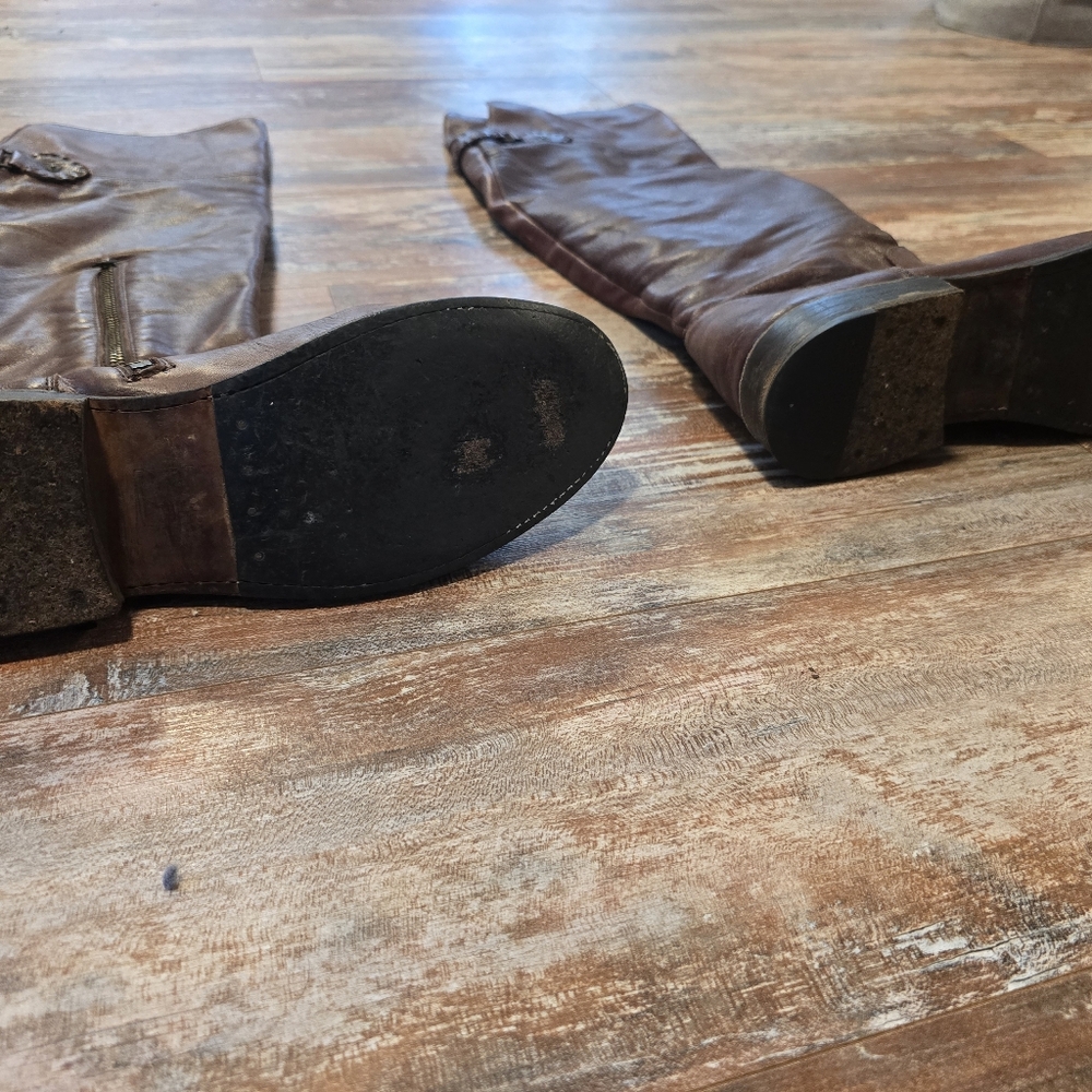 Brown Knee-High Leather Boots - Picture 5 of 8